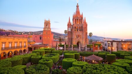 Cérémonie des 50 meilleurs bars d’Amérique du Nord : 4 mai, San Miguel de Allende Cérémonie des 50 meilleurs bars d'Amérique du Nord : 4 mai, San Miguel de Allende