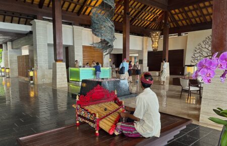Le Ritz-Carlton Bali pour Beachfront Bali Bliss Le Ritz-Carlton Bali pour Beachfront Bali Bliss