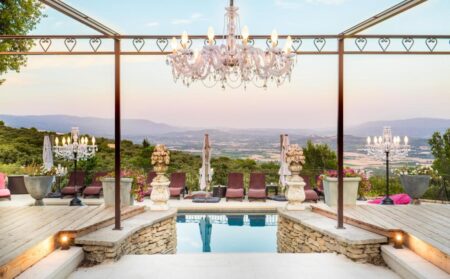 Petit Palais d'Aglaé à Gordes : un paradis historique pour se ressourcer en Provence
