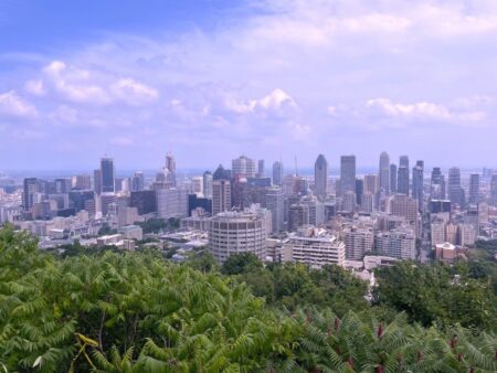 Montréal - Un monde de luxe vous attend à Montréal avec des hôtels 5 étoiles, des restaurants raffinés et des spas de classe mondiale