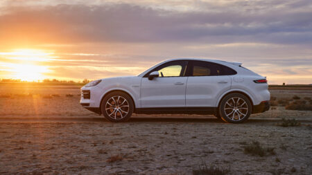 Découvrez la dernière Porsche Cayenne 2023 et ses performances époustouflantes