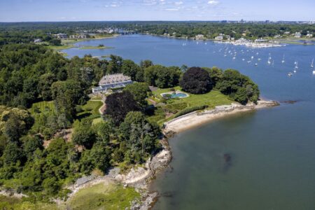 Ce manoir historique de la Nouvelle-Angleterre établit un record dans le Connecticut