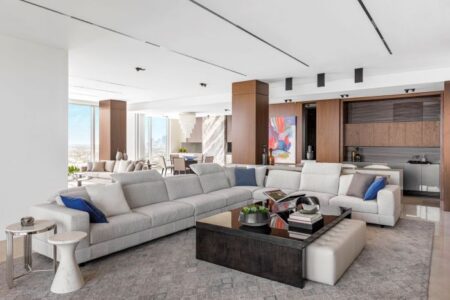 La vision AquaBlu : comment Oliver Cloutier Interiors a organisé un penthouse paradisiaque en Floride