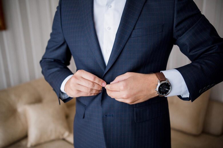 types de costumes pour hommes boutons - Luxe Digital