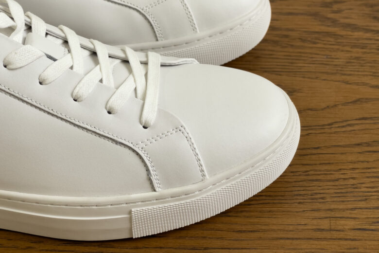 Revue New Republic Kurt en cuir - Luxe Digital