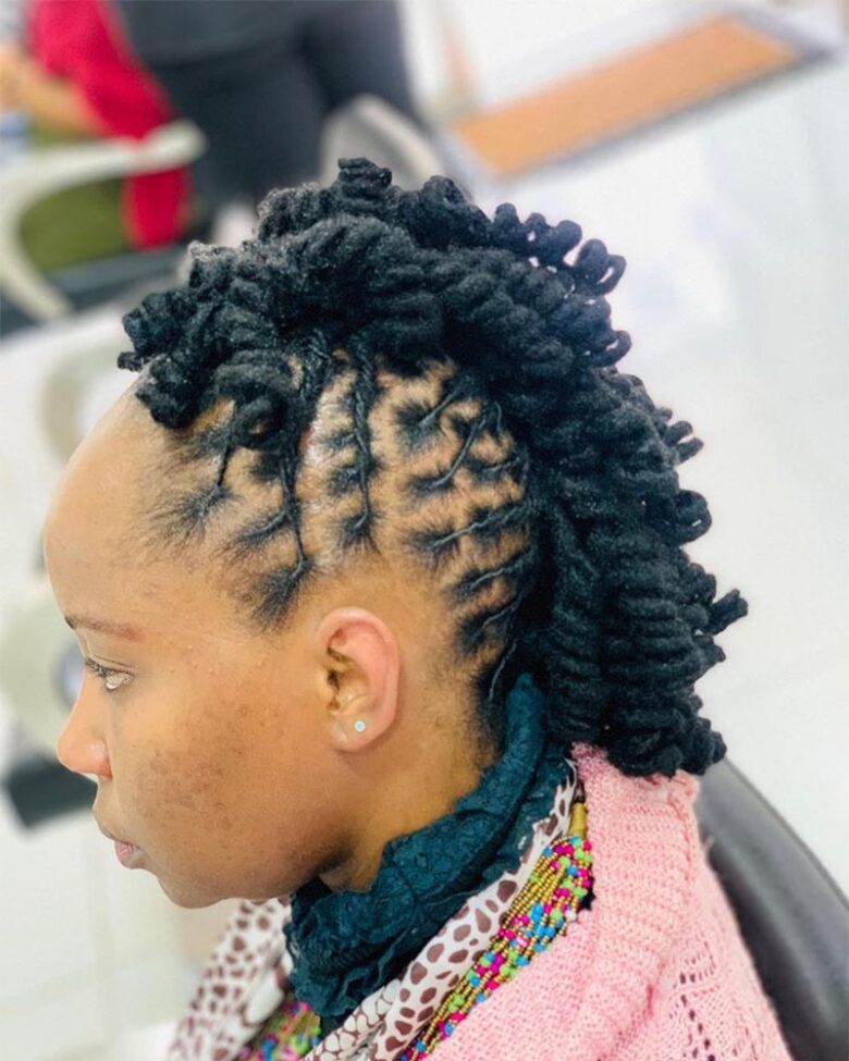 femmes dreadlock coiffures énormes mohawk dreads style - Luxe Digital