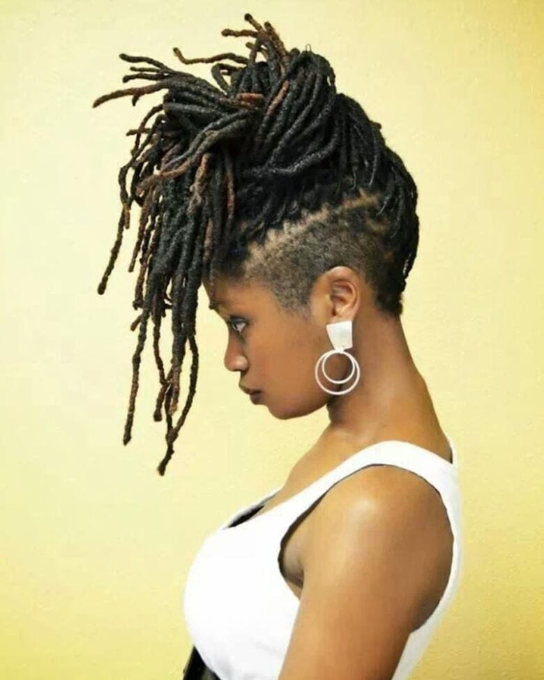 femmes dreadlock coiffures mohawk dreads avec fondu ou contre-dépouille - Luxe Digital