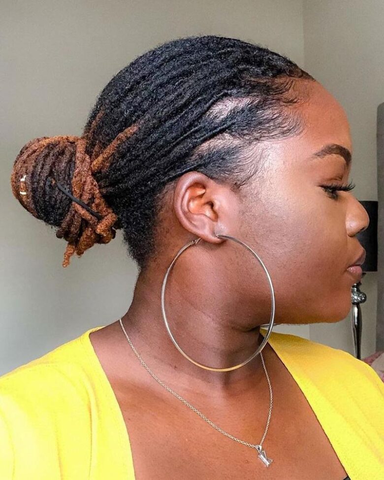 coiffures dreadlocks femme dreads afro en chignon bas - Luxe Digital