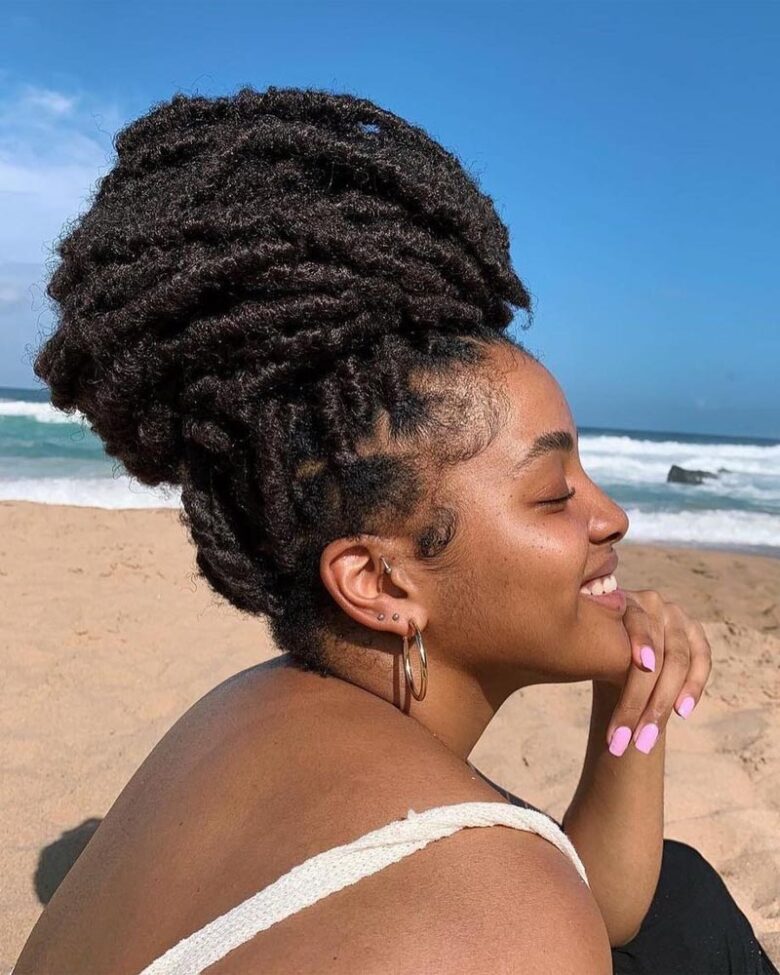 coiffures dreadlocks femmes chignons dreadlocks naturels - Luxe Digital