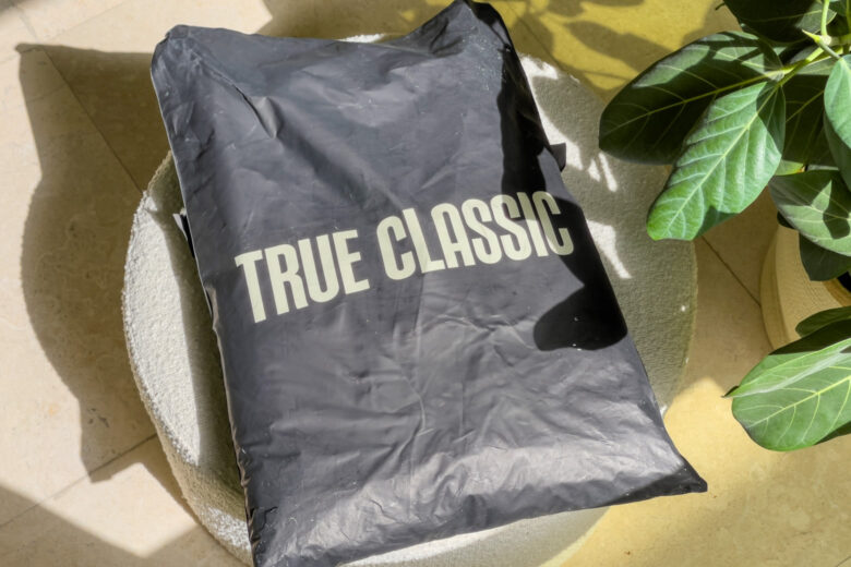 Examen du déballage du pantalon True Classic - Luxe Digital