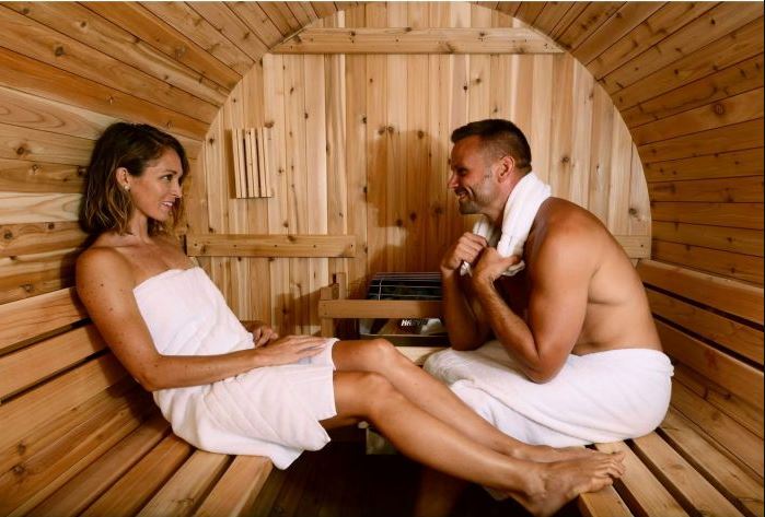 Découvrez le charme rustique des saunas extérieurs