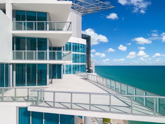 Sunny Isles Beach Penthouse : une merveille record au 17001 Collins Avenue