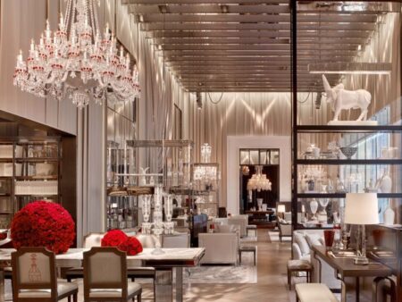 Le Baccarat Hotel New York brille de mille feux à Midtown Manhattan Le Baccarat Hotel New York brille de mille feux à Midtown Manhattan