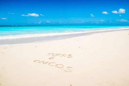 Luxe sans précédent : villas à louer aux îles Turques et Caïques pour rehausser votre réunion de famille avec Haute Retreats Luxe sans précédent : villas à louer aux îles Turques et Caïques pour rehausser votre réunion de famille avec Haute Retreats
