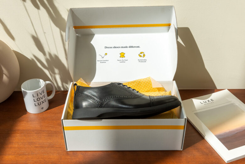 Emballage d'examen Cap-Toe Amberjack - Luxe Digital