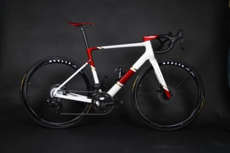 Le vélo électrique le plus léger du monde : le HPS Alan Walsh Art Edition