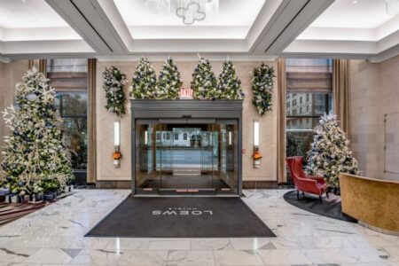 L'hôtel Loews Regency New York célèbre les fêtes de fin d'année avec des expériences de shopping organisées