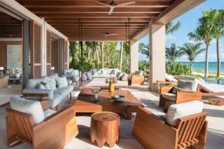 Le luxe et l'exclusivité vous attendent dans les villas privées de Mayakoba en rose