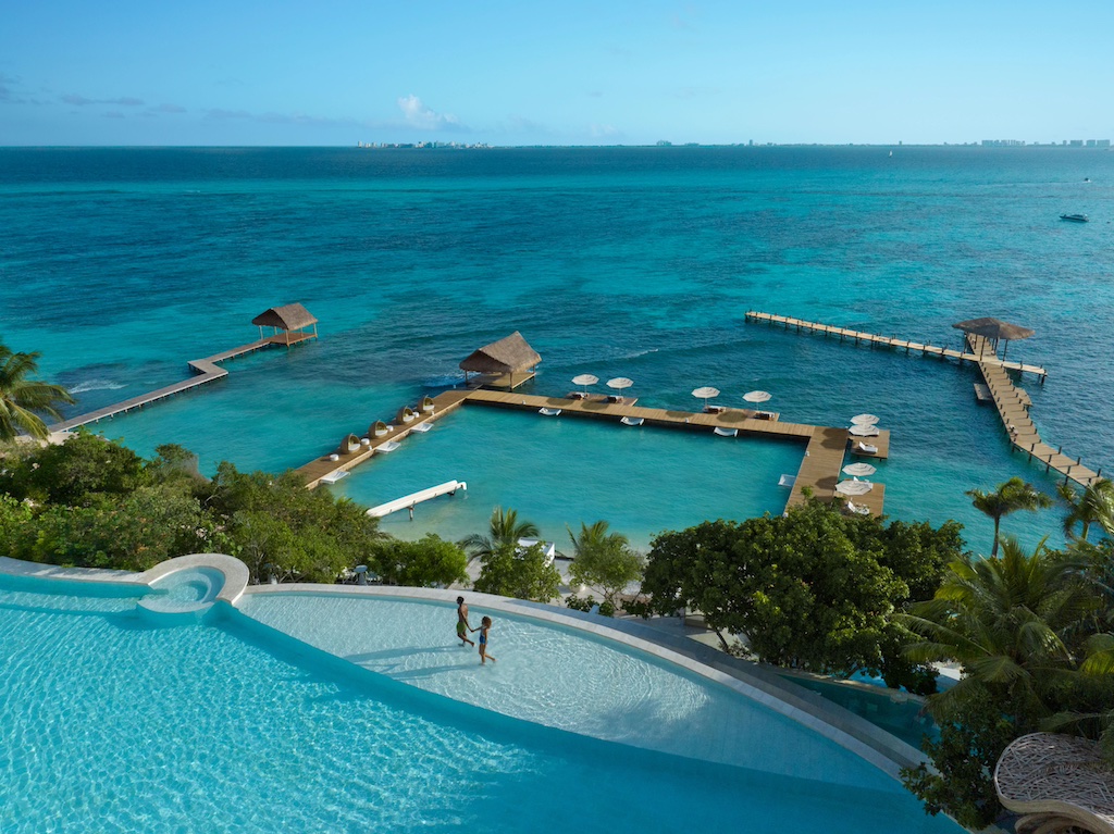 Jetez un coup d'œil intime à l'intérieur du premier anniversaire de l'impression Isla Mujeres par Secrets