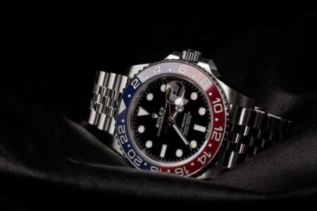 Le tarif de 39% de Trump sur les importations suisses envoie les acheteurs de montres affluer sur le marché d'occasion