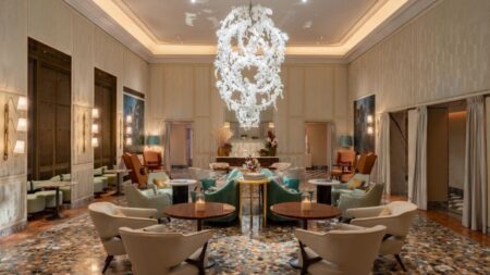 Le St. Regis Venise: un acte de verre sur le Grand Canal