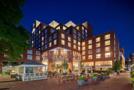 L'hôtel Charles offre un séjour surélevé à Harvard Square