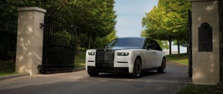 La collection privée du centenaire de la Rolls-Royce Phantom : un siècle de grandeur, réinventé La collection privée du centenaire de la Rolls-Royce Phantom : un siècle de grandeur, réinventé