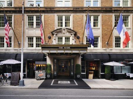 Un chalet de vacances d'inspiration suisse arrive au Mark à New York