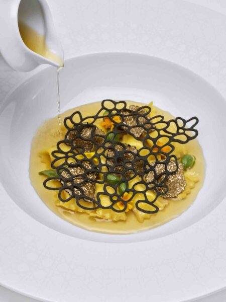 La haute cuisine rencontre la haute couture chez Monsieur Dior