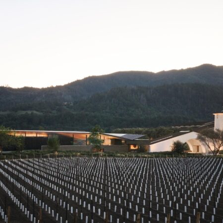 La cave Robert Mondavi rouvre après une fabuleuse transformation