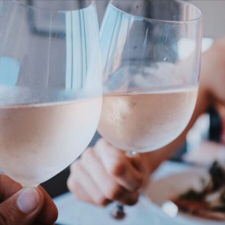 Le dernier appel du rosé : cinq bouteilles pour la dernière ligne droite de l'été Le dernier appel du rosé : cinq bouteilles pour la dernière ligne droite de l'été